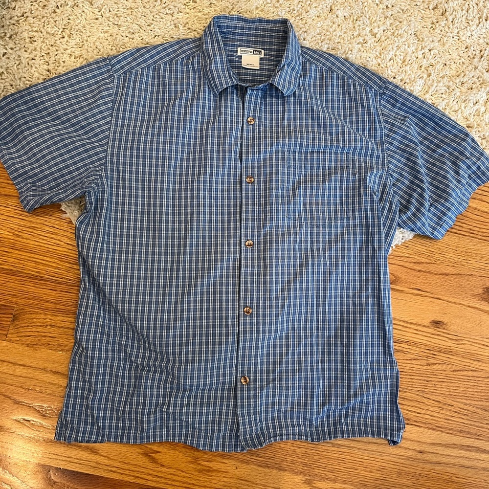 REI men’s size L Men's Blue Checkered Shirt